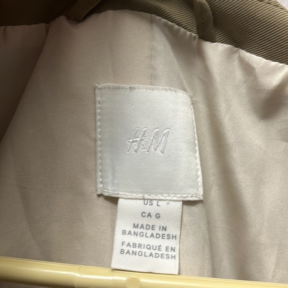 Blazer - Picture 3 of 3